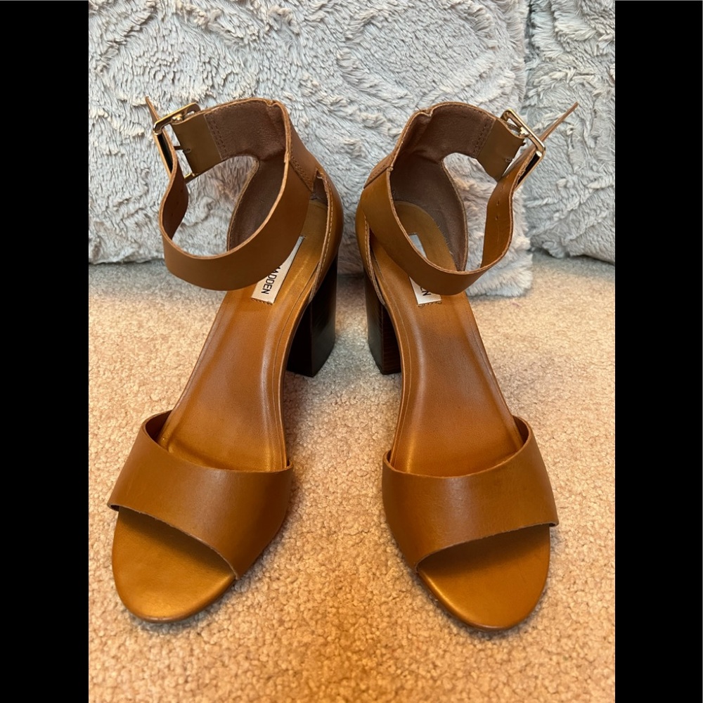Steve Madden leather sandal